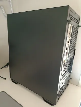 PC Gaming Potente – RX 9060 XT 16GB + Ryzen 5 5500