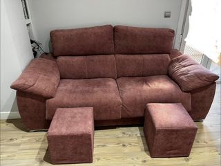 Sofá 2 plazas y 2 puf color marrón/rosa