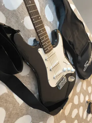 Guitarra Eléctrica Sonora + Amplificador