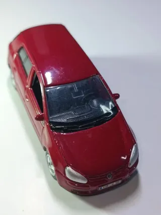 VOLKSWAGEN GOLF V FSI 1/64 WELLY