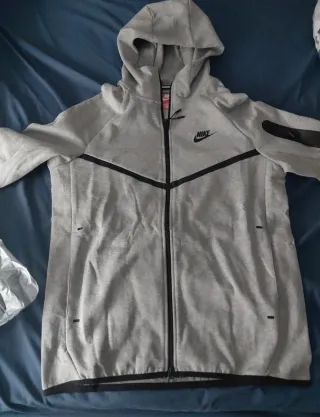 Conjunto Nike Tech Gris