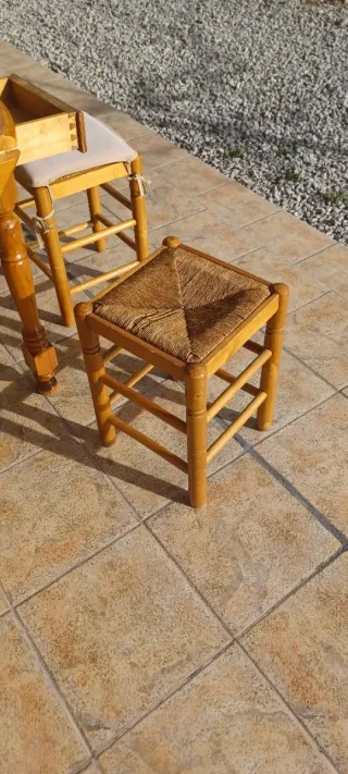 Mesa redonda cocina madera + 2 taburetes