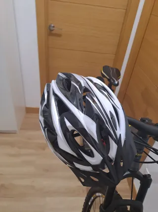 Bicicleta Moma MTB Shimano nueva, sin uso.
