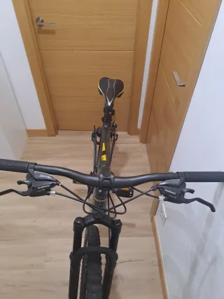 Bicicleta Moma MTB Shimano nueva, sin uso.