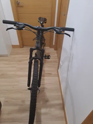 Bicicleta Moma MTB Shimano nueva, sin uso.