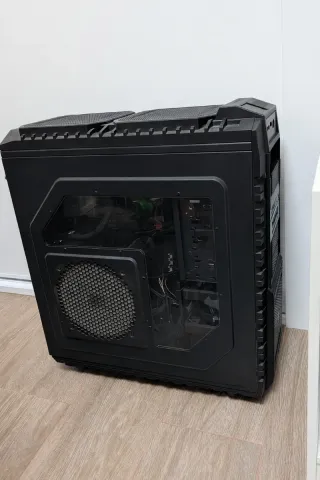 Carcasa PC Cooler Master Negra