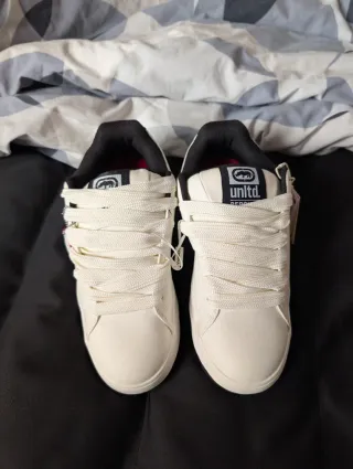 Zapatillas Ecko Unltd x Bershka Blancas