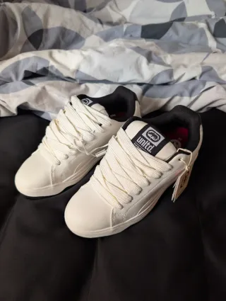 Zapatillas Ecko Unltd x Bershka Blancas