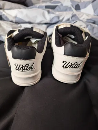 Zapatillas Ecko Unltd x Bershka Blancas