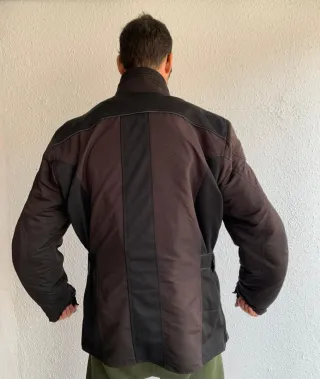 Chaqueta de moto negra