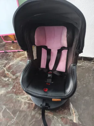 Silla de coche para bebé negra y lila