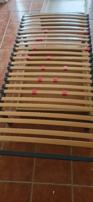 Somier de madera y plástico colchón regalo