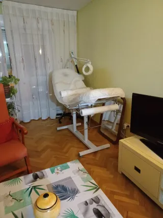 Camilla estética/masaje plegable con altura regula