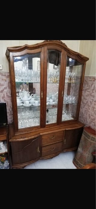 Vitrina Clásica Madera Maciza y Cristal