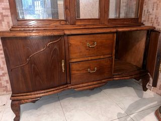 Vitrina Clásica Madera Maciza y Cristal