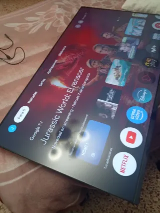 Smart TV TD Systems 50"4K Google, control por voz