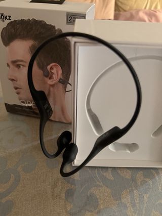 Auriculares deportivos Shokz OpenRun Negros.