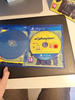 Cyberpunk 2077 PS4 + Objetos exclusivos