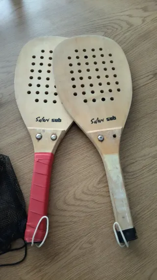 Lote de 2 parejas de palas de playa.