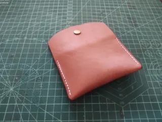 Cartera Minimalista Cuero Natural Hecha a Mano