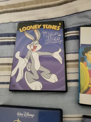 DVDs Disney y Looney Tunes
