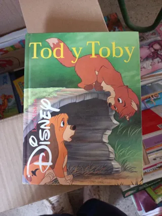 Tod y Toby (Clásicos Disney) (Spanish Edition)