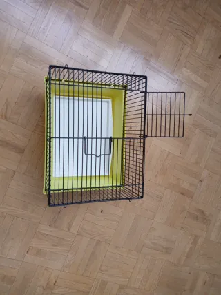 Jaula para hámster negra y amarilla