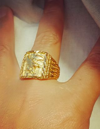 Anillo laminado en oro de 24k