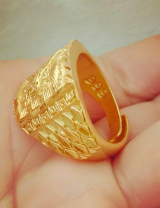 Anillo laminado en oro de 24k