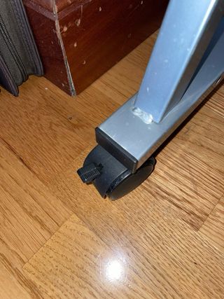 Escritorio de cristal y metal