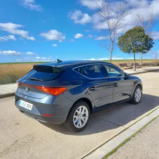 SEAT Leon 2025 **Nuevo solo 4.500km**