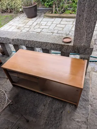 Mueble TV madera y cristal