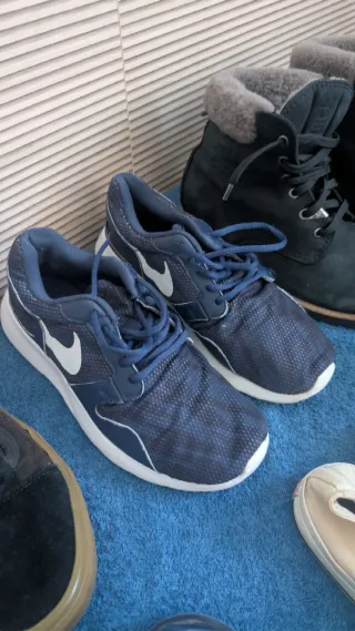 Lote zapatillas 10-40€ talla 42