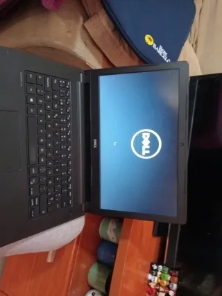 Portátil Dell Negro/Gris con Batería rebajable