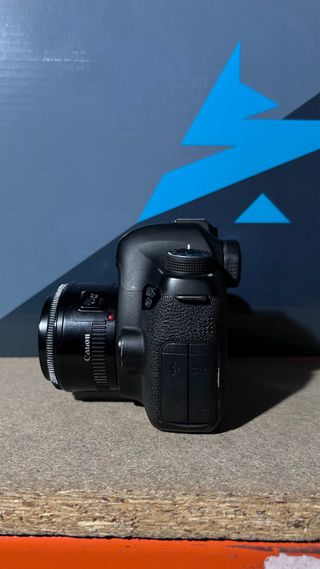 Canon EOS 6D + 50mm 1.8 Cámara FULL FRAME