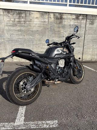 Zontes Gk 350 Negra y Dorada