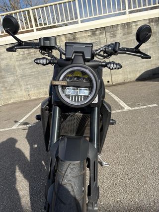 Zontes Gk 350 Negra y Dorada