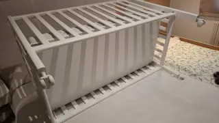 Cuna de bebé blanca