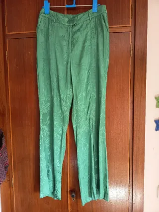 Pantalón verde Tintoretto Talla 44 sin estrenar