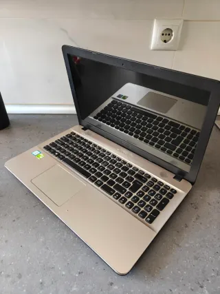 Portátil Asus F541U Dorado/Plateado