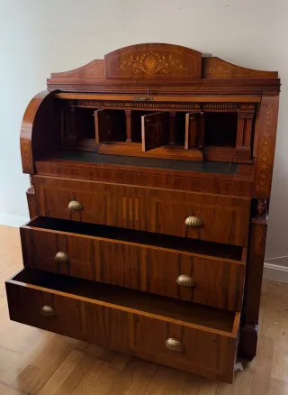 Muebles antiguos pero de calidad. Precio preguntar