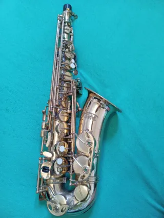 Saxofón Alto gold music