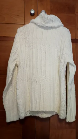 Jersey de lana blanco de cuello alto