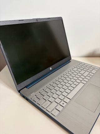 HP Intel i5 8GB RAM 512GB SSD