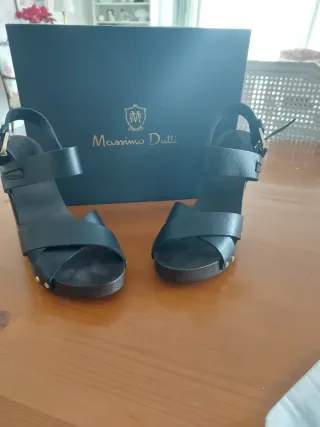 Sandalias de tacón negras