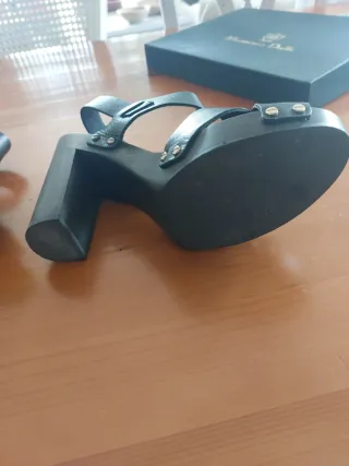 Sandalias de tacón negras