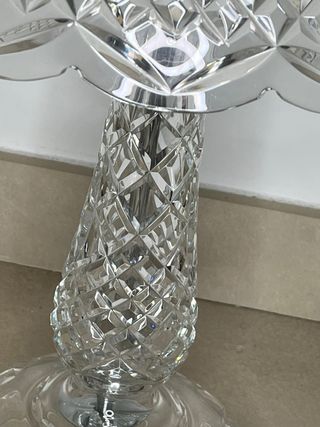 Lámpara de mesa de cristal tallado