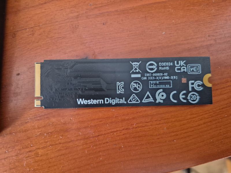 SSD 256GB NVMe M.2 PCIe Gen4X4 Western Digital