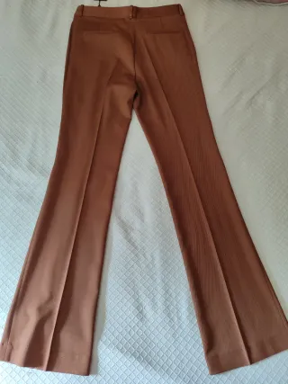 Pantalón Massimo Dutti marrón nuevo