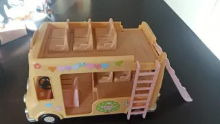 Autobús Doble Guardería Sylvanian Families